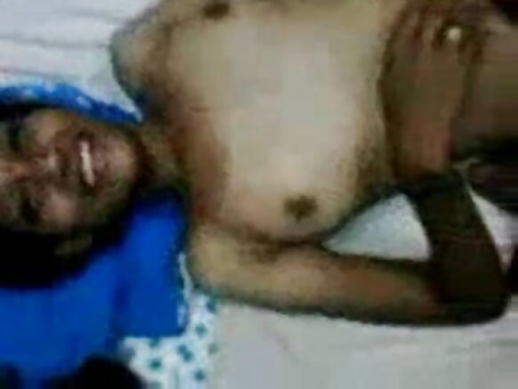 نارٽ ڊي انڊيا جي گرم اسٽور گرل سيڪسي-بلو فلم ڪاميڊي تيلگو ڇوڪري اسٽور ۾ چودڻ لاءِ تيار