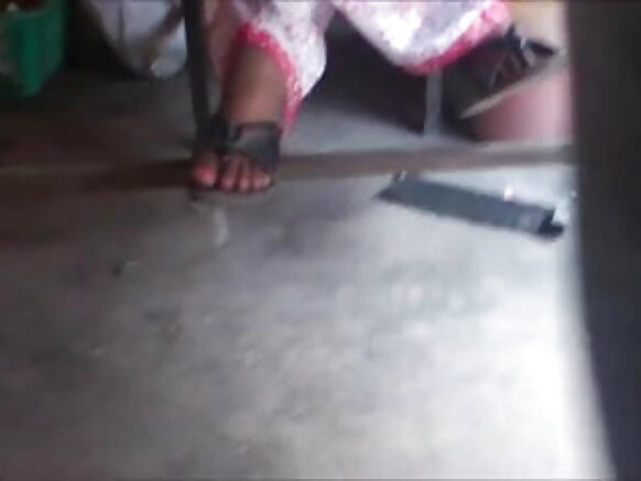 ڊيسڪ ٽاپ جي هيٺان سيڪسي فلم