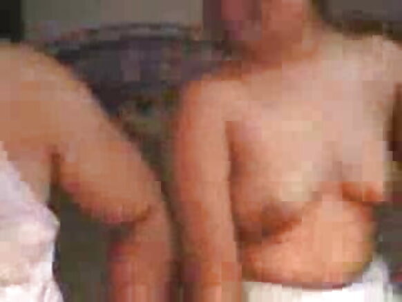 انڊين جوڙو ملڪ هندي فلم ڪيم ان ۾ Sexy Couple