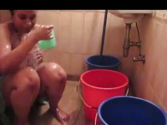 sexy sexy انڊيا bhabhi washing clothing gujarati movie sexy