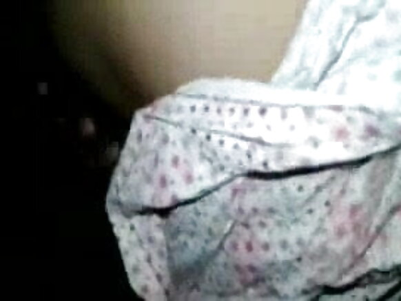 ديسي پختي ڀاڀي پنهنجي ڀائٽي جي وڏي ڪک کان سواءِ جنس جو مزو وٺي ٿي sexy movie