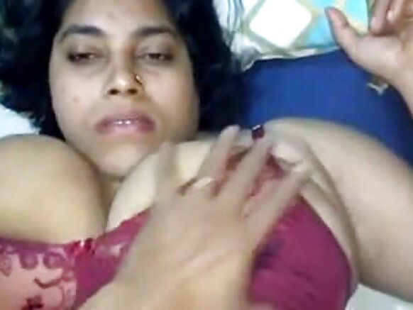 انڊين چاچي جنس شو ۾ سيڪسي فلم وڊيو.