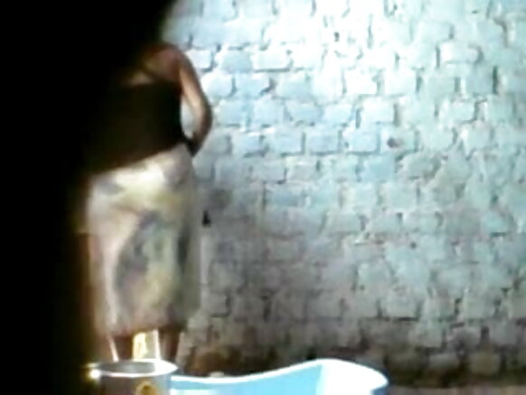 بيوقوف ڇوڪرو پٺاڻ سني ديول جي جنسي عورت عورت عورت عورت غسل خاني پيش ڪيو