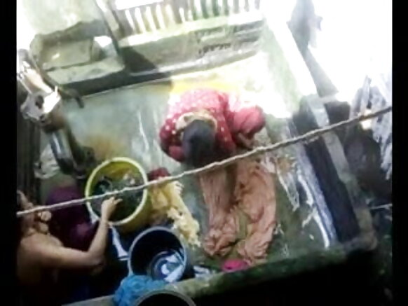 بنگلا ديسي ڳوٺ جون ڇوڪريون bhojpuri hindi bathroom sexy movie پنج ڇوڪريون ڍاڪا شهر جي هيڊ ڪوارٽر ۾ (5)