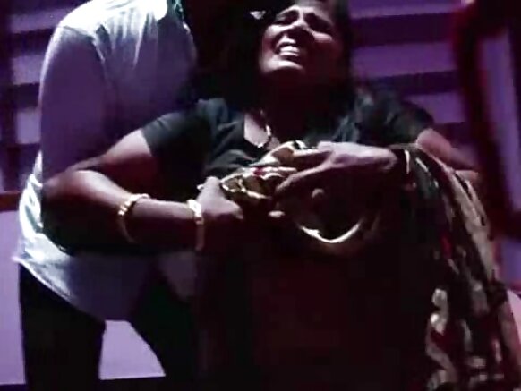 S.Indian Busty Mallu Aunty Diver Massage with his Sunny Leone Sex Video Film Diver