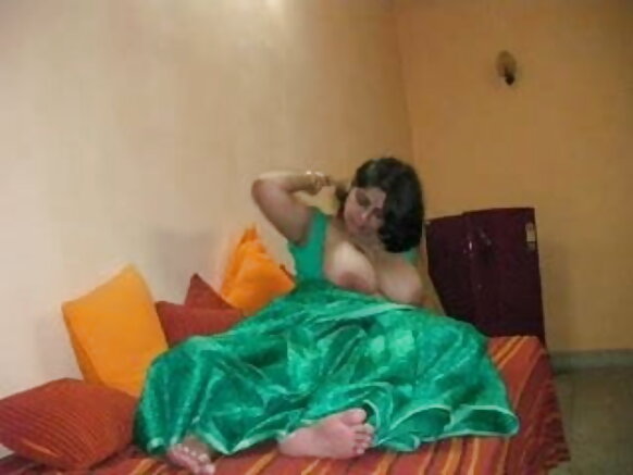 sexy indian film open video آنٽي 1246 وڏا بوبز