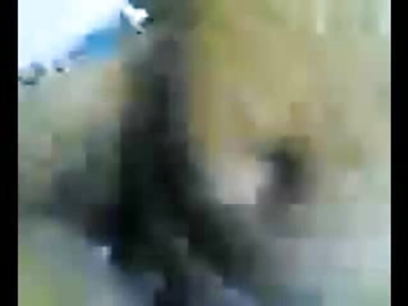 ديسي- هارني سردار ۽ سردارني سيڪسي جوڙو بالغن جي ڏاڍي مضبوط آوازن سان