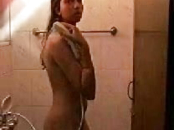 انڊيا انڊيا Bellezas Transvestites Sexy Movie Hidden Beauty Shower