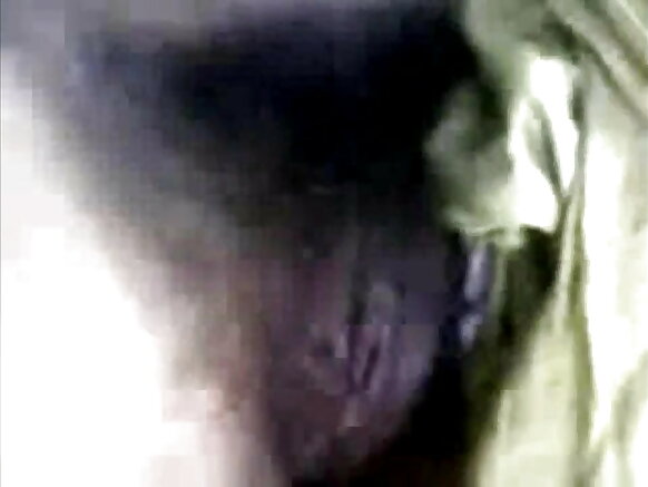 لنڊن ڇوڪري پنهنجي سيڪسي دوستن سان ڪار ۾ مڪمل sexy انگريزي فلم ڪار ۾ ايم ايم