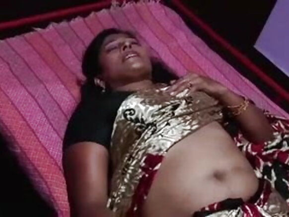 S.Ind Busty Mallu آنٽي پنهنجي مالڪيڪس کان مالش پاسندي S.Ind فلم هندي فلم
