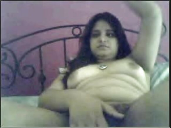گجراتي ڇوڪريءَ جا وڏا بوبس کليل وڊيو sexy movie nadia exposing