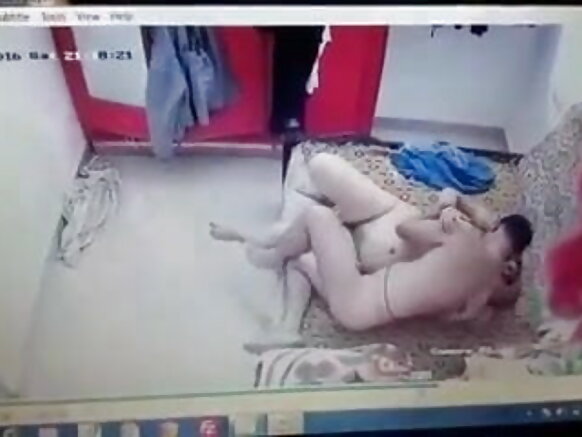 22 آنٽي جي جنسي مهمات هن جي ڀائٽي ڪترينا ڪيف پاران پڪڙي وئي سيڪسي فلم