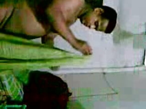 Royal Homemade Indian Sexy Hindi HD Movie حقيقي جنس سياري پنهنجي مڙس سان جنسي ميلاپ ڪندي
