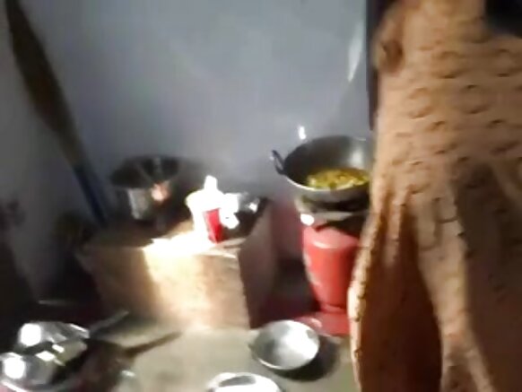دوستن سان کيڏندي سيڪسي عاشق ڀوجپوري فلم دوست ڀيڻ