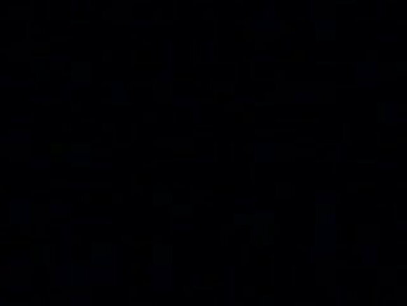 منهنجي چاچي کي هندي ۾ هڪ سيڪسي فلم ڏيکاريو جڏهن غسل ڪندي ... وڏو پوئتي حصو