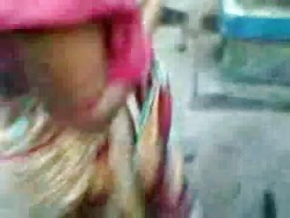 ھندستان پنھنجي مالڪ جي ڪڪڙ کي چوسايو Indian sexy new film India