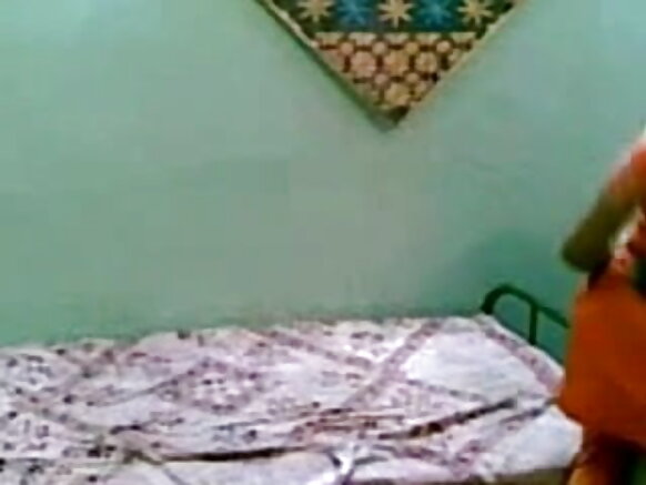 سمارٽ هندستاني ڇوڪري پنهنجي پريم سان جنسي تعلق ڪندي