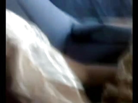 وڏي پٺاڻ سان ڪار ۾ مذاق ديسي sexy movie bf maid