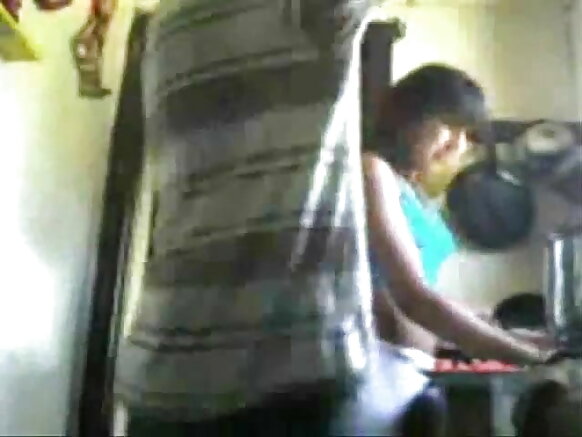 انڊين ڪزن جي چدائي انڊين ڪزن ۾ ۽ زور زور سان گوڙ ڪندي sexy movie video hd