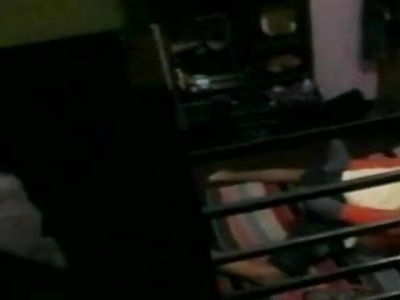 انڊيا بي ايف ويڊيو فلم سيڪسي هندي پنهنجي گرل فرينڊ کي گهر ۾ لڪيل ڪئميرا ذريعي پڪڙيو